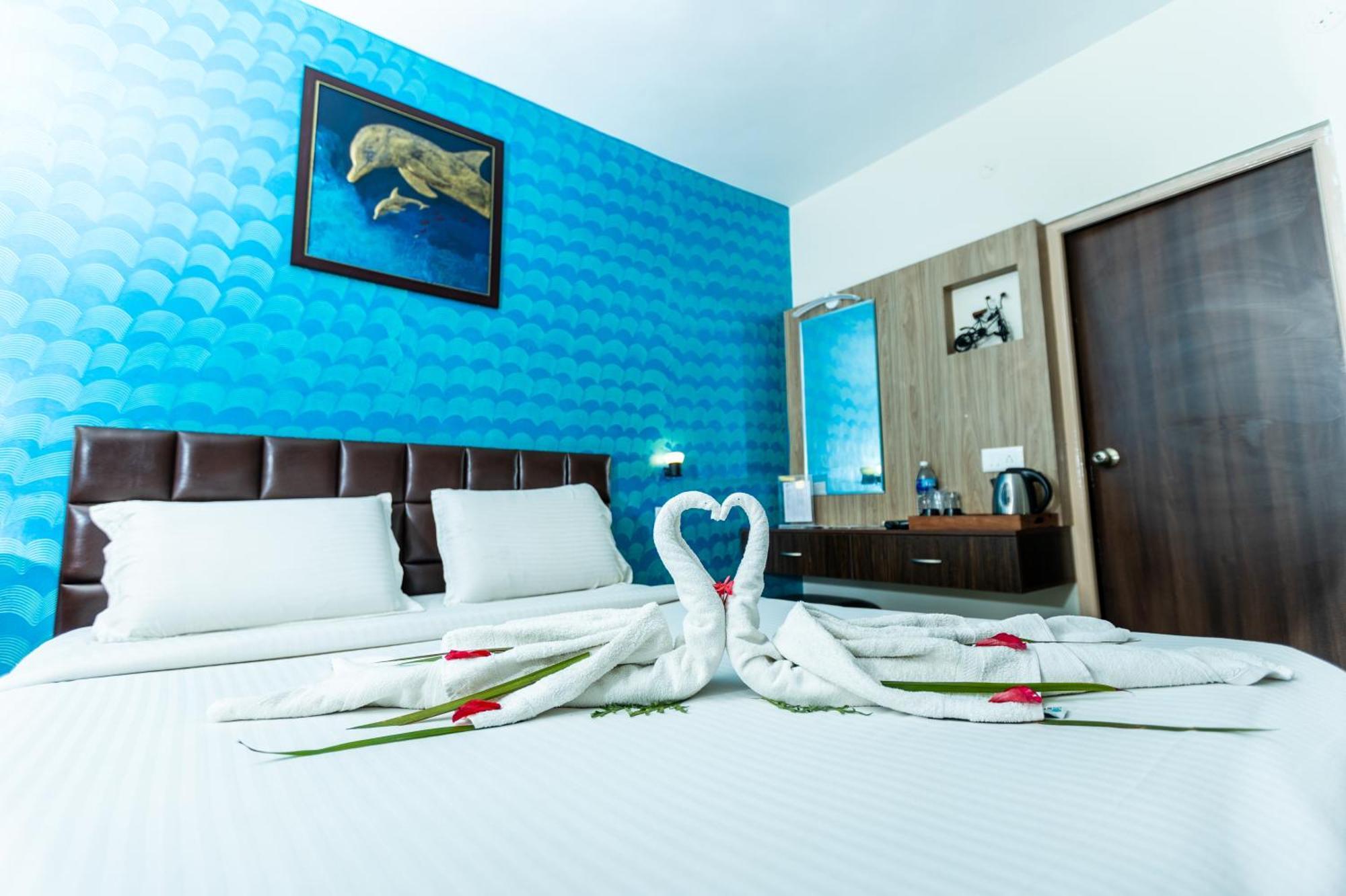 Lamel Cove Beach Resort Puducherry Eksteriør billede