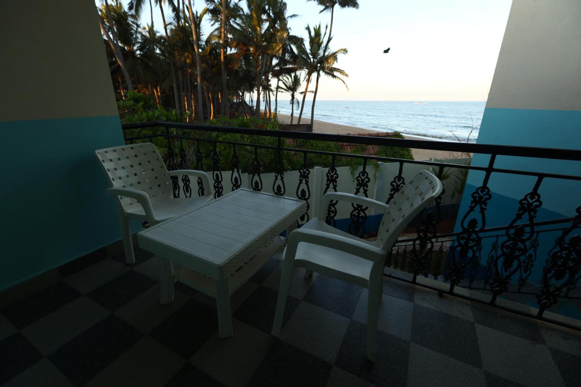 Lamel Cove Beach Resort Puducherry Eksteriør billede