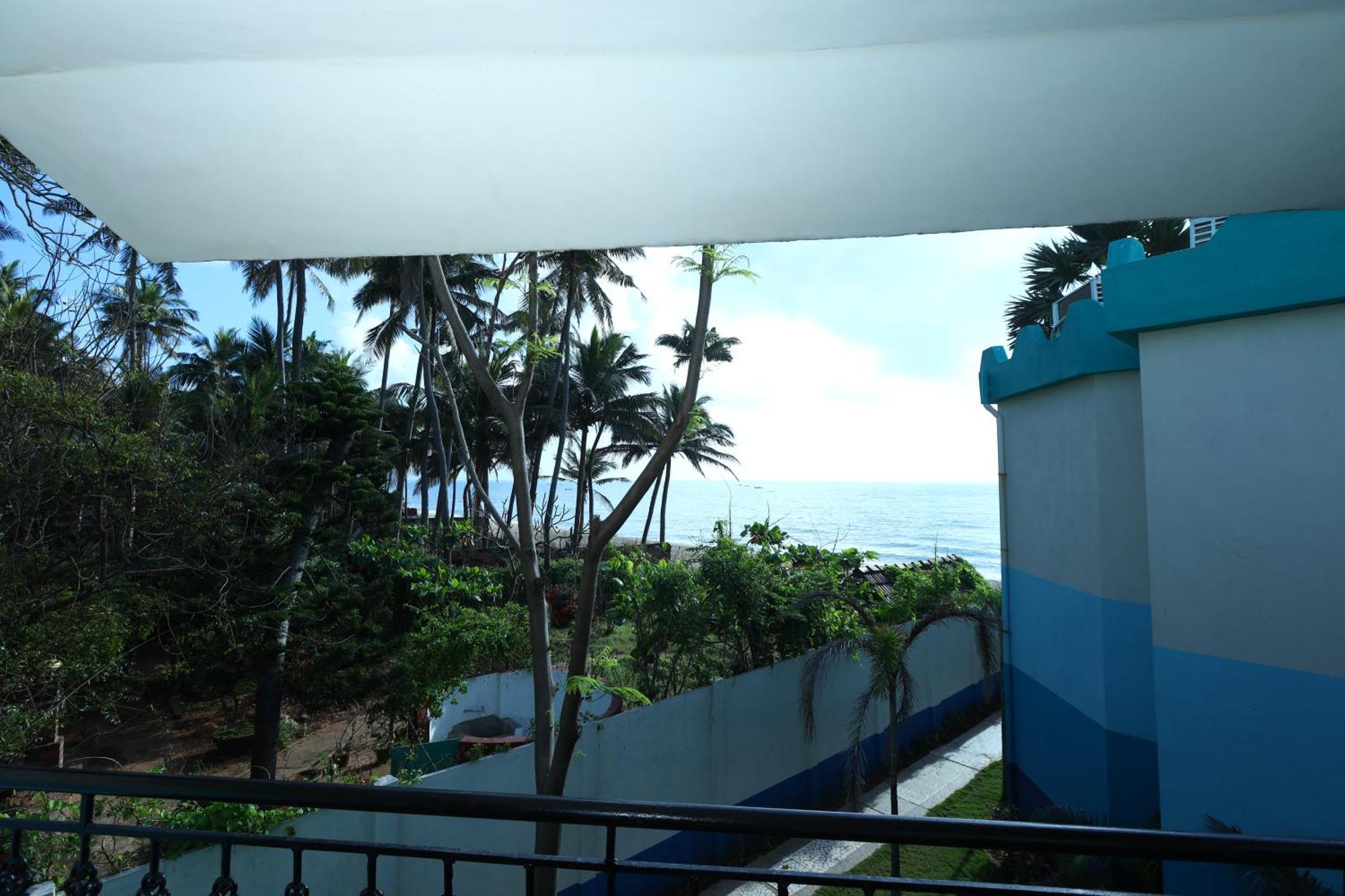 Lamel Cove Beach Resort Puducherry Eksteriør billede